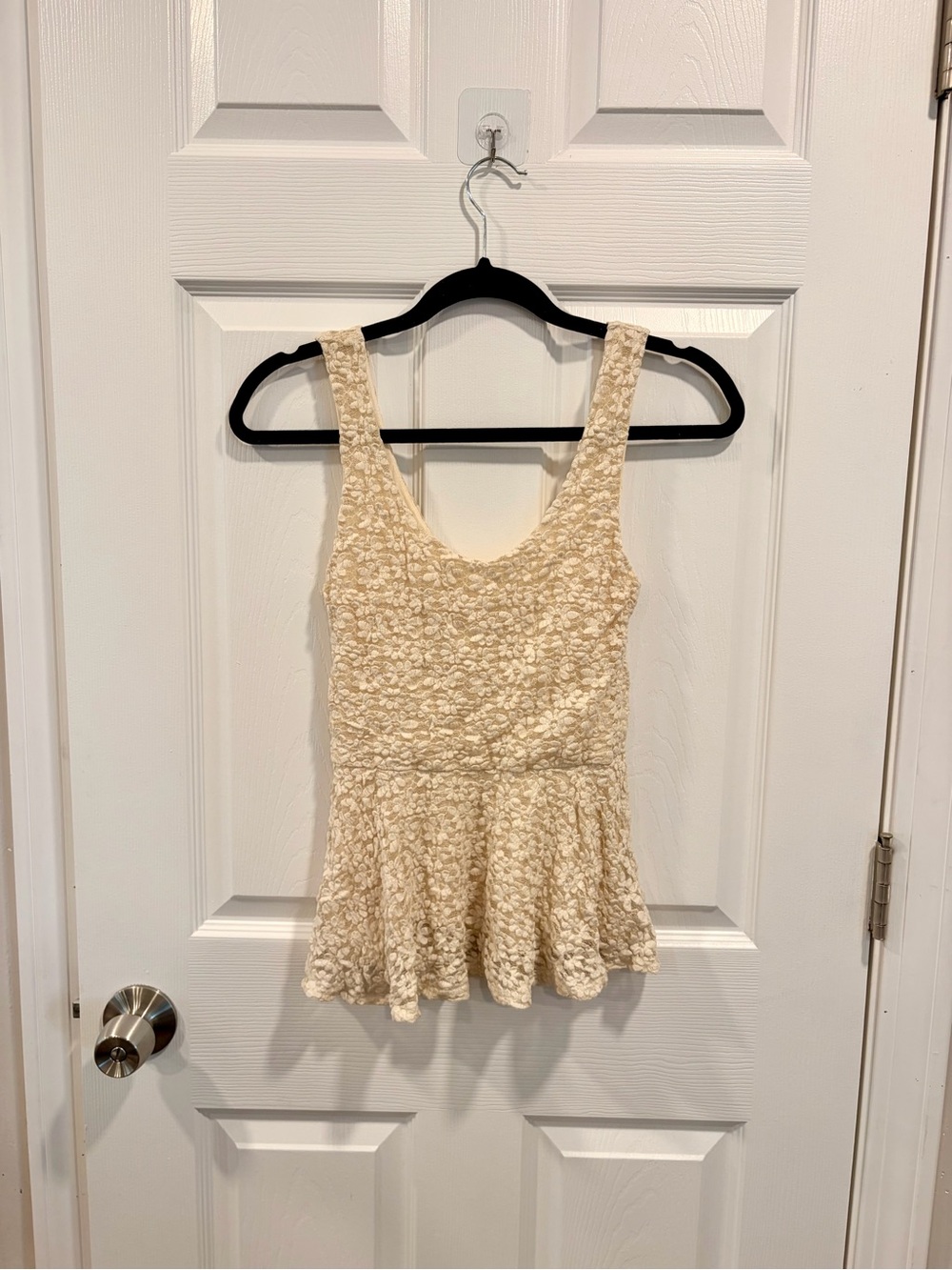 Urban Outfitters Sleeveless Lace Peplum Tank Top - Cream